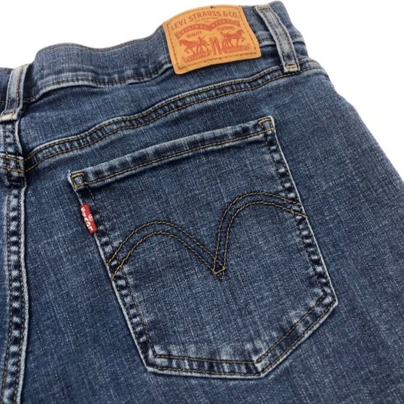 Levi's Mid Length Distressed Shorts - Picture 5 of 8